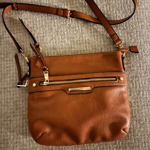 Poppy & Peonies the EVERYDAY CROSSBODY cognac, NWOT